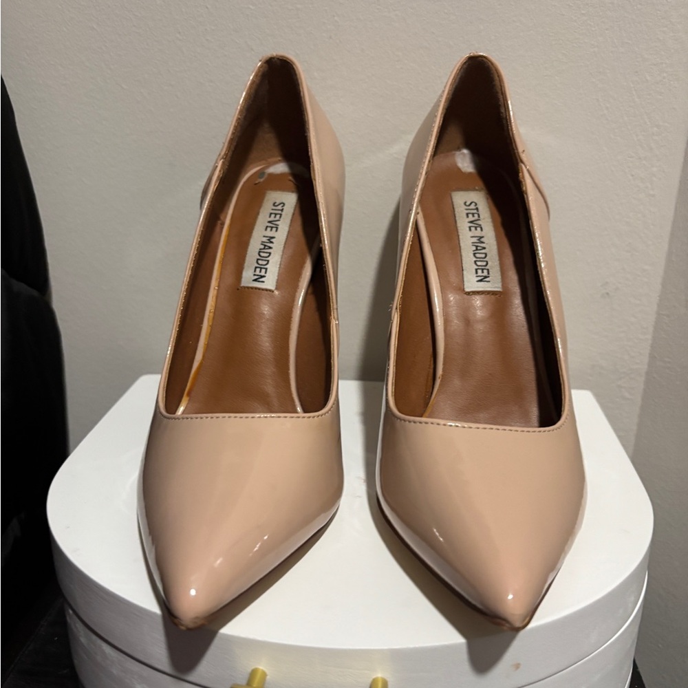 Steve Madden Women's Nude Pumps